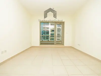 Mid floor | Boulevard View | Semi furnished | 4 cheques