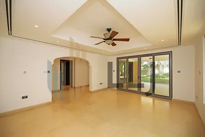 Renovated 4 Bedroom | Beautiful Landscape Garden