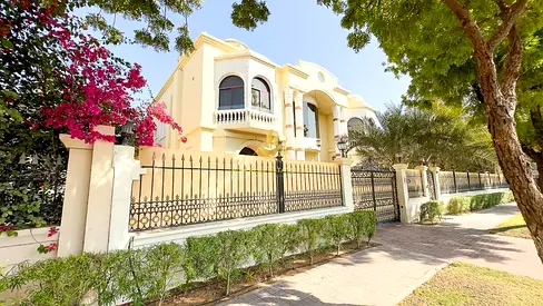 LUXURIOUS 8BR | FULLY FURNISHED | GARDEN | LAKE VIEW | PVT POOL| CINEMA HALL | ELEVATOR I PRIME LOCATION