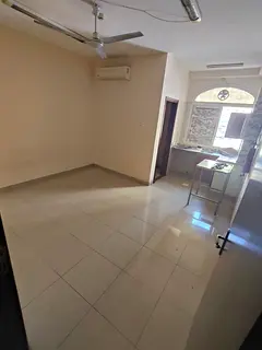 Studio with an excellent spacious layout and a semi-separated kitchen.