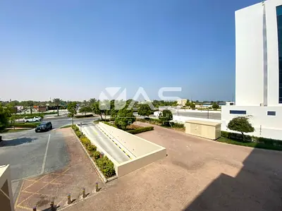 Spacious Studio | Prime Location | Community