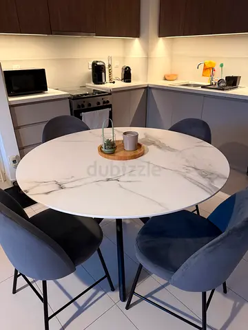 Dinning Table with 4 chairs