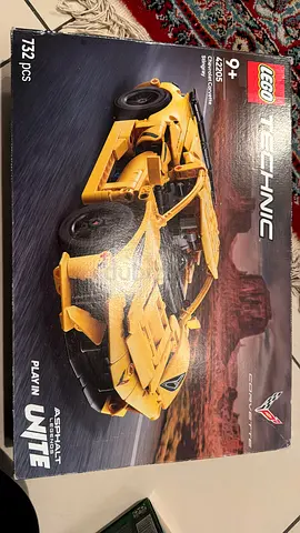 LEGO Technic 42195 Corvette C8 Stingray — 732 Pieces, New in Box