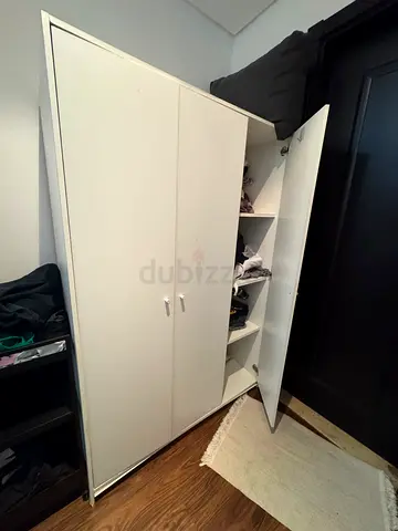 White 2-Door Wardrobe with Shelves - Good Condition