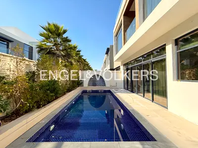 Swimming Pool | Corner Unit