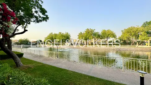 Full Lake View | Renovation Potential | Prime Location