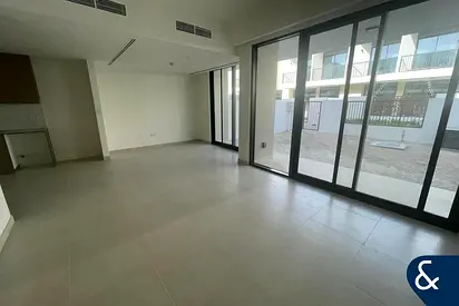 Open Plan | Luxurious | Available Mid June