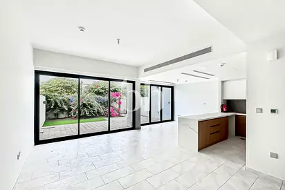 Single Row | On Park | Near Pool | Vacant End June