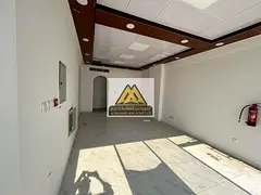 A prime opportunity to rent a commercial space in a strategic location directly on University Street