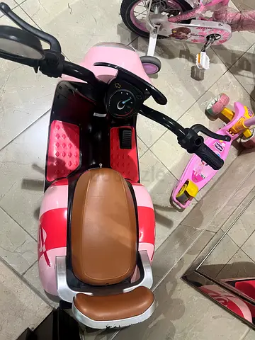 Kids Battery-Powered Ride-On Electric Scooter (Pink) - Good Condition