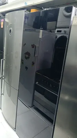 Siemens bottom freezer black color for sale 1200