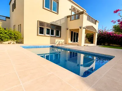 Well Maintained IPrivate Pool IClose to Amenities
