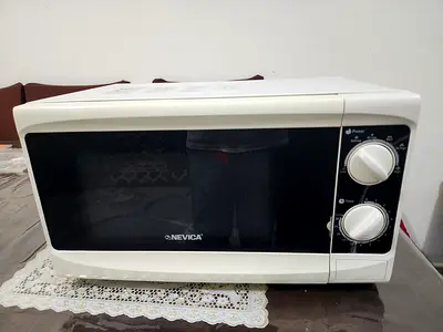 Nevica microwave