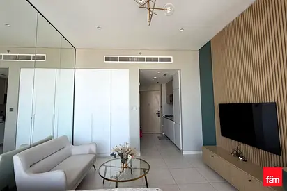 Near Metro | Fully Furnished | High Floor