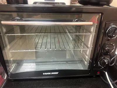 Black  Decker Countertop Oven - Good Working Conditio
