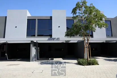 Beautiful 3BR Townhouse | Spacious & Bright