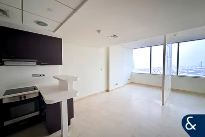 Studio | High Floor | Great Price | Vacant