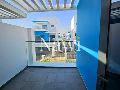 Single Row | Vacant 6 Bedroom | Ready Move-in