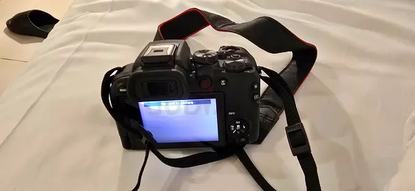 Camera canon EOS R10