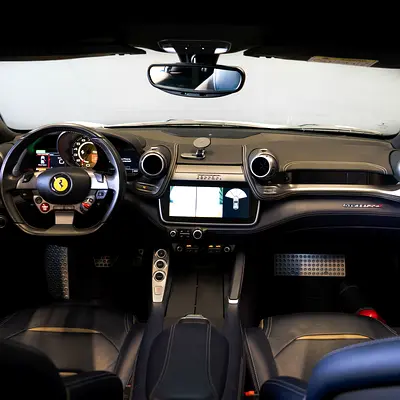 صورة 10 لـ 2017 Ferrari GTC4 LUSSO