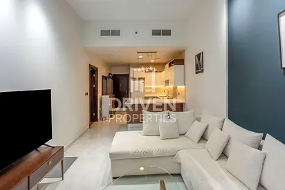 Modern Layout | Fitted Apt | Ready to move in