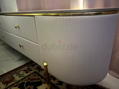White Curved Dresser / Sideboard with Gold Accents - excellent Condition