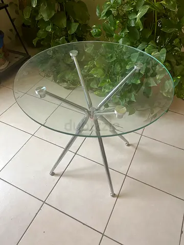 Round Glass Dining Table with Chrome Legs - 3 Seater
