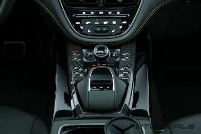 صورة 16 لـ 2024 Aston Martin DBX
