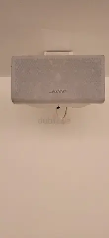 Bose wall-mounted speaker (white) - good working condition