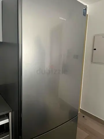 Siemens 480L NoFrost Refrigerator KG55NVL21M - Clean, Spacious, A++