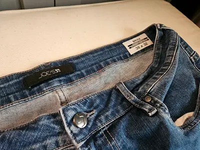 Joes Jeans mens blue denim - W38 L32, gently used