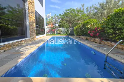 Vacant now | Park backing | Private Pool