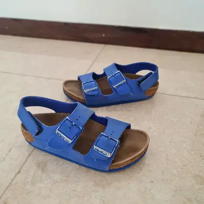 Birkenstock Blue kids sandals with adjustable buckles (Size 33)