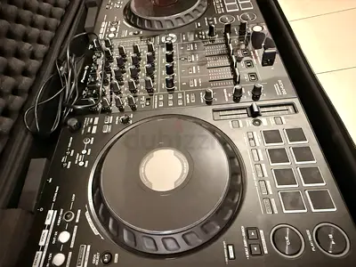 Pioneer DJ FLX10 with Magma Case and Deck Saver