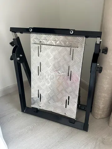 Next level racing wheel rig