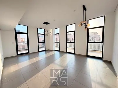 🏡 بنتهاوس فاخر بغرفتي نوم وصالة مع تراس واسع