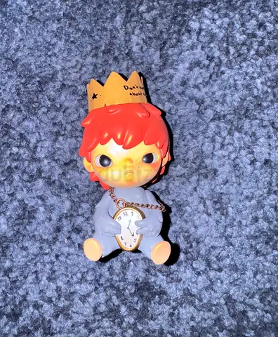 Pop mart Hirono The King