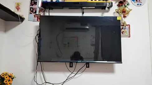 43 inch LED TV on wall mount - good working condition