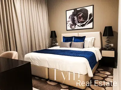 Well-Designed 1 bed Apartment with Warm Interiors