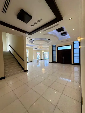 Nice villa for rent ( 5 bed room+2 living room +majlis+Elavator+maid room+driver room+store