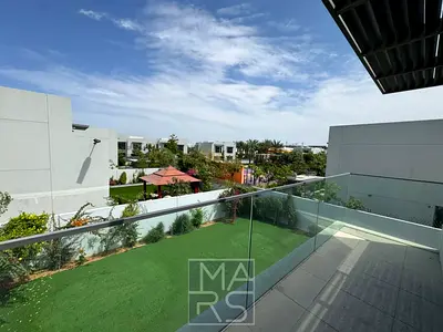 ✨ Modern Urban Living | 4 bedroom villa | Private garden | Gym pool