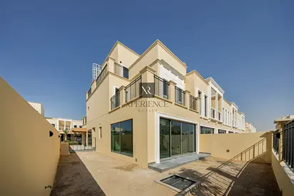 CORNER PLOT | G+2 TH | 5BR +MAID'S | BIG LAYOUT
