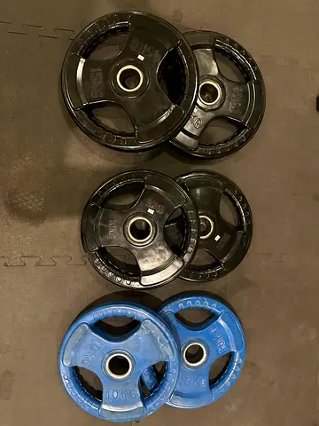 Set of Rubber Weight Plates (4x 10kg  2x 15kg) - Good Condition