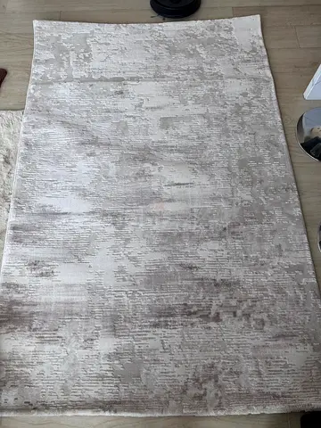 Light grey abstract modern area rug - brand new