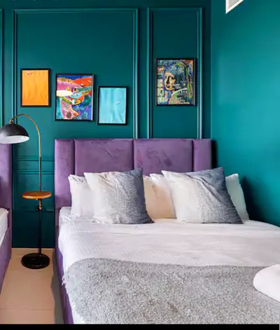 Queen size bed