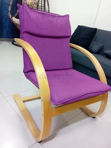 Lightwood Frame Purple Lounge Chair — Comfortable Accent Chair
