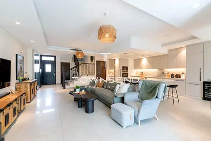 Upgraded + Extended | VOT | Landscaped Garden