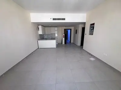 We now have the first apartments for sale on Ajman Corniche. We have several first-time occupants a