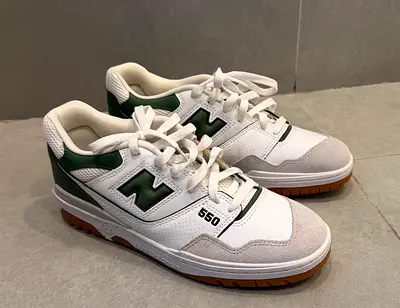 New Balances 550 ( Never Worn )
