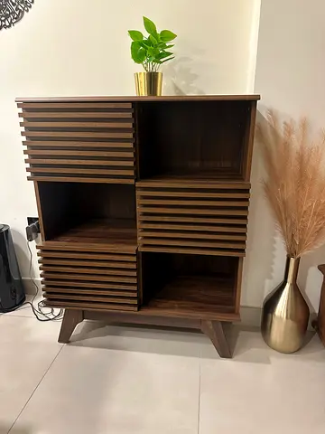 Wooden Cube Storage Shelf with Slatted Doors